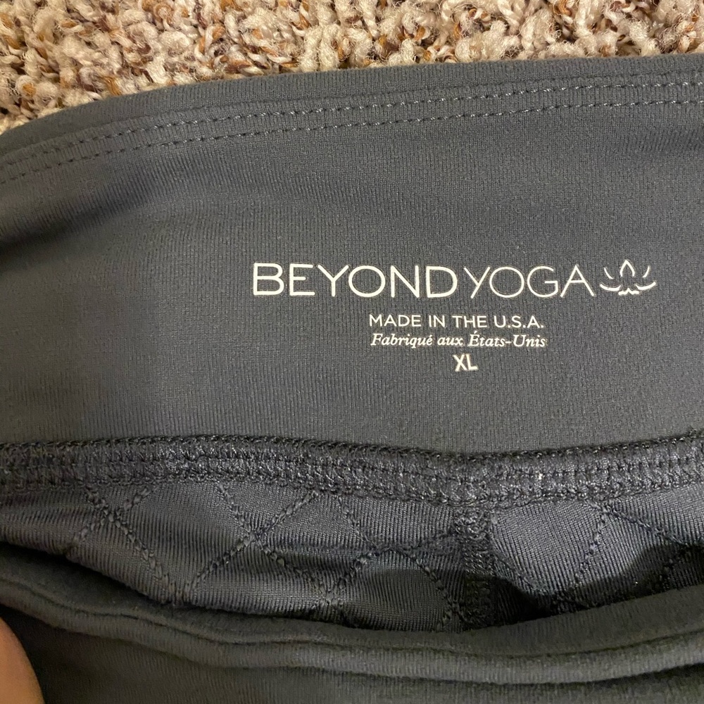 Beyond yoga XL leggings